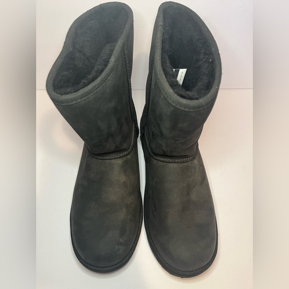 UGG Women's Classic Short II Boot, Black - Picture 10 of 16